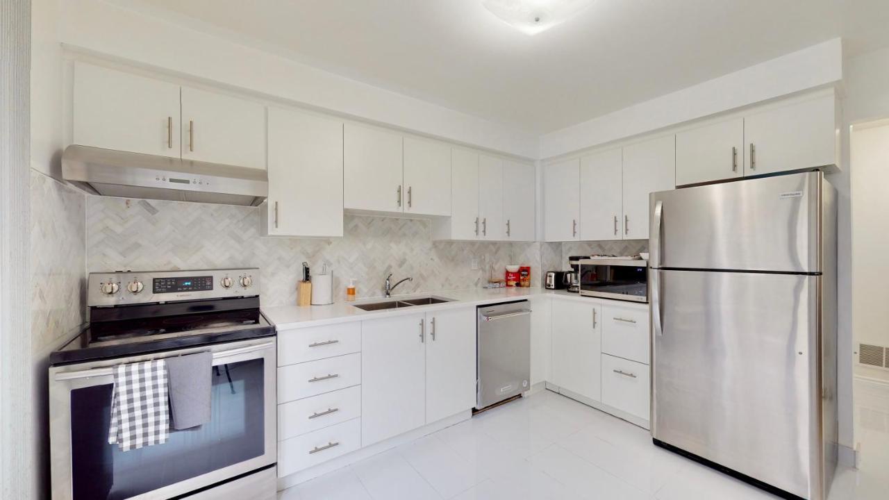 Modern Bright Cozy 3Bed 3Bath Vacation House In Ajax, Greater Toronto Area Gta, On, Canada Exterior photo